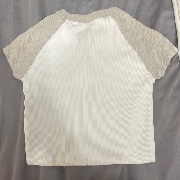 Harlow {boathouse} two-toned baby tee ~ Size Xs - Picture 3 of 3